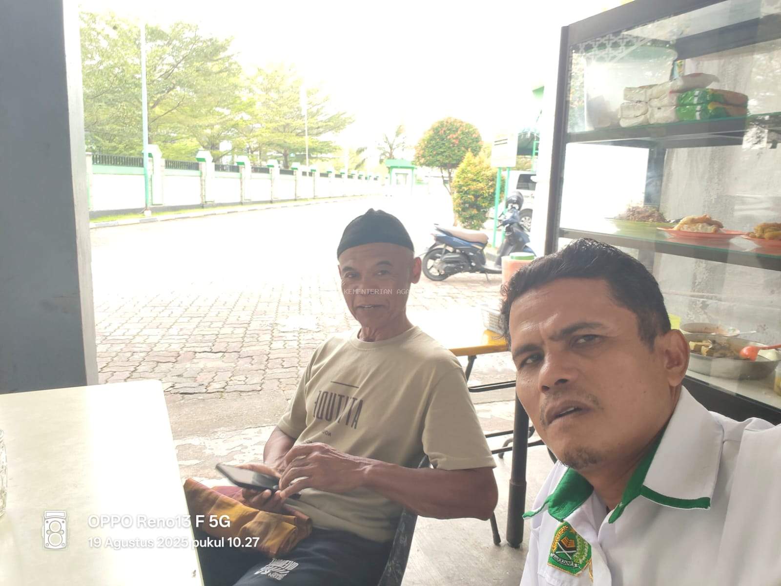 KUA Batu Ampar Gelar Konsultasi Keluarga, Ustadz Nazir Dampingi Bapak Bisri dari Lampung