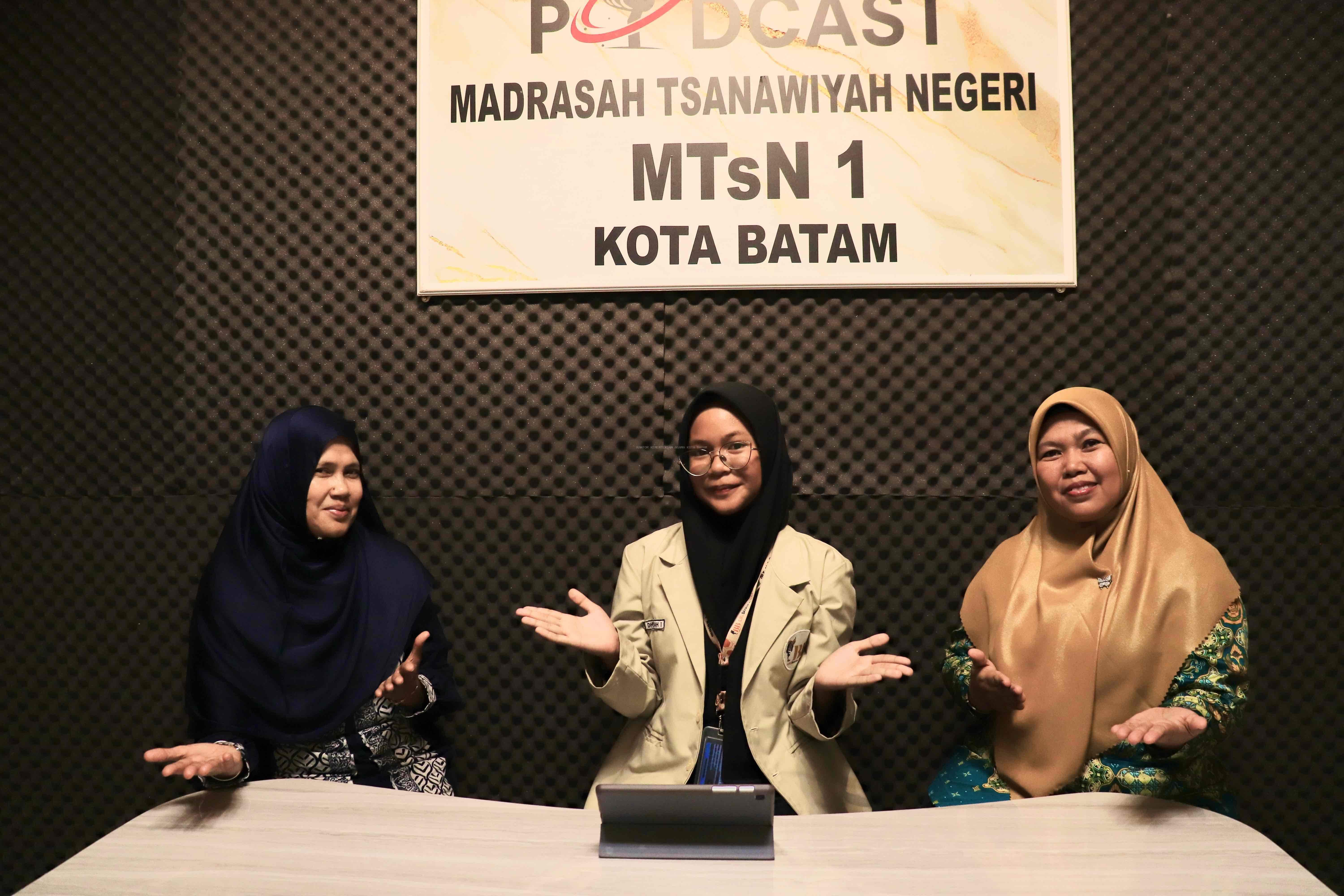 MTsN 1 Batam Resmi Tayangkan Podcast Perdana
