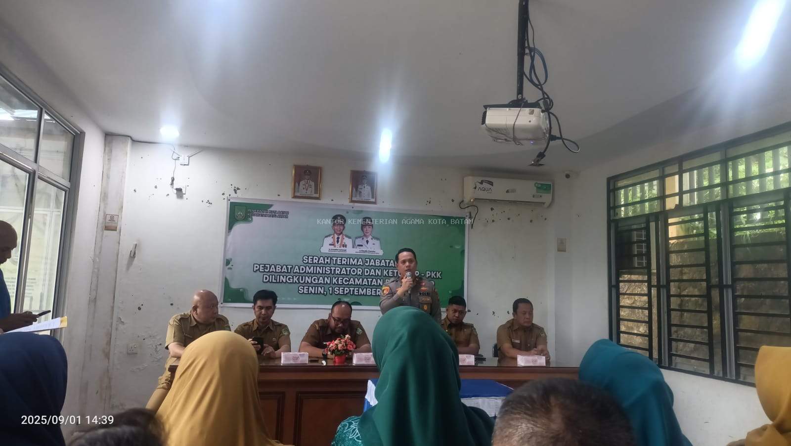 Bentuk Sinergi Lintas Sektoral, KUA Batu Ampar Hadiri Sertijab Camat Baru