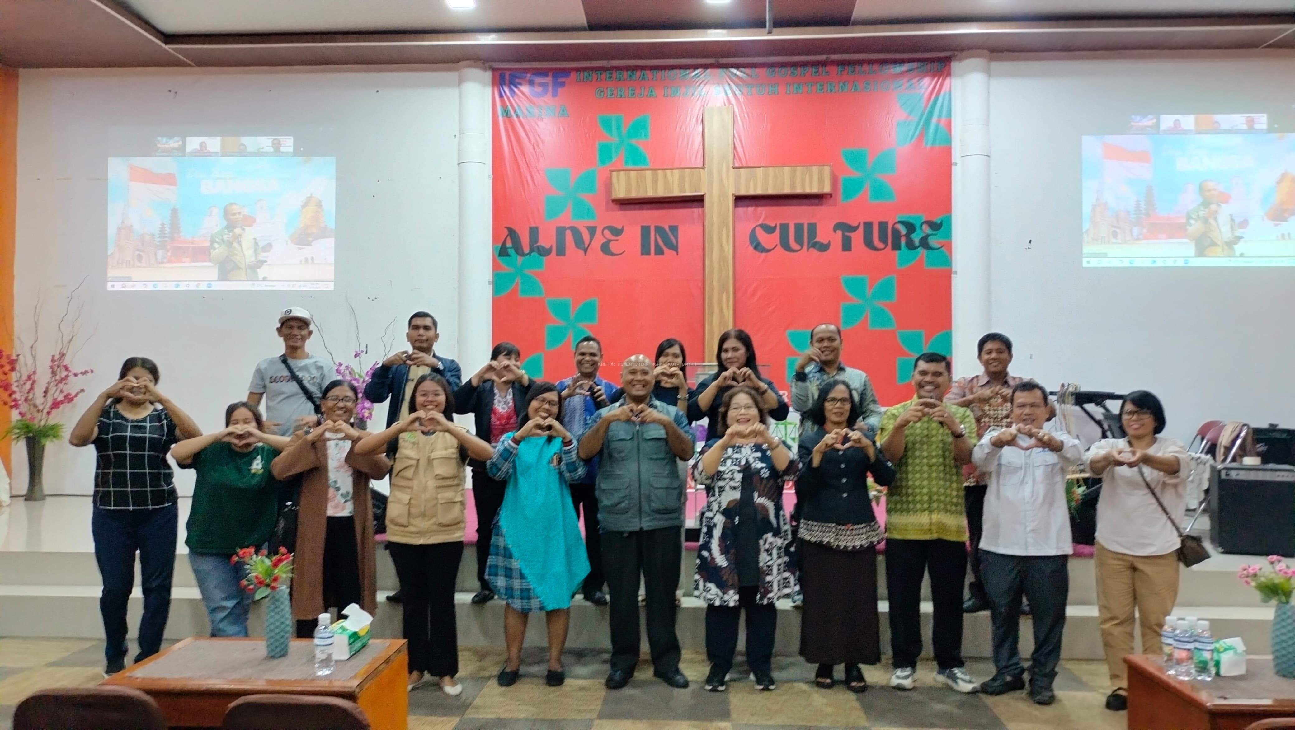 Doa Bagi Bangsa: Umat Kristen Kota Batam Bersama Kemenag