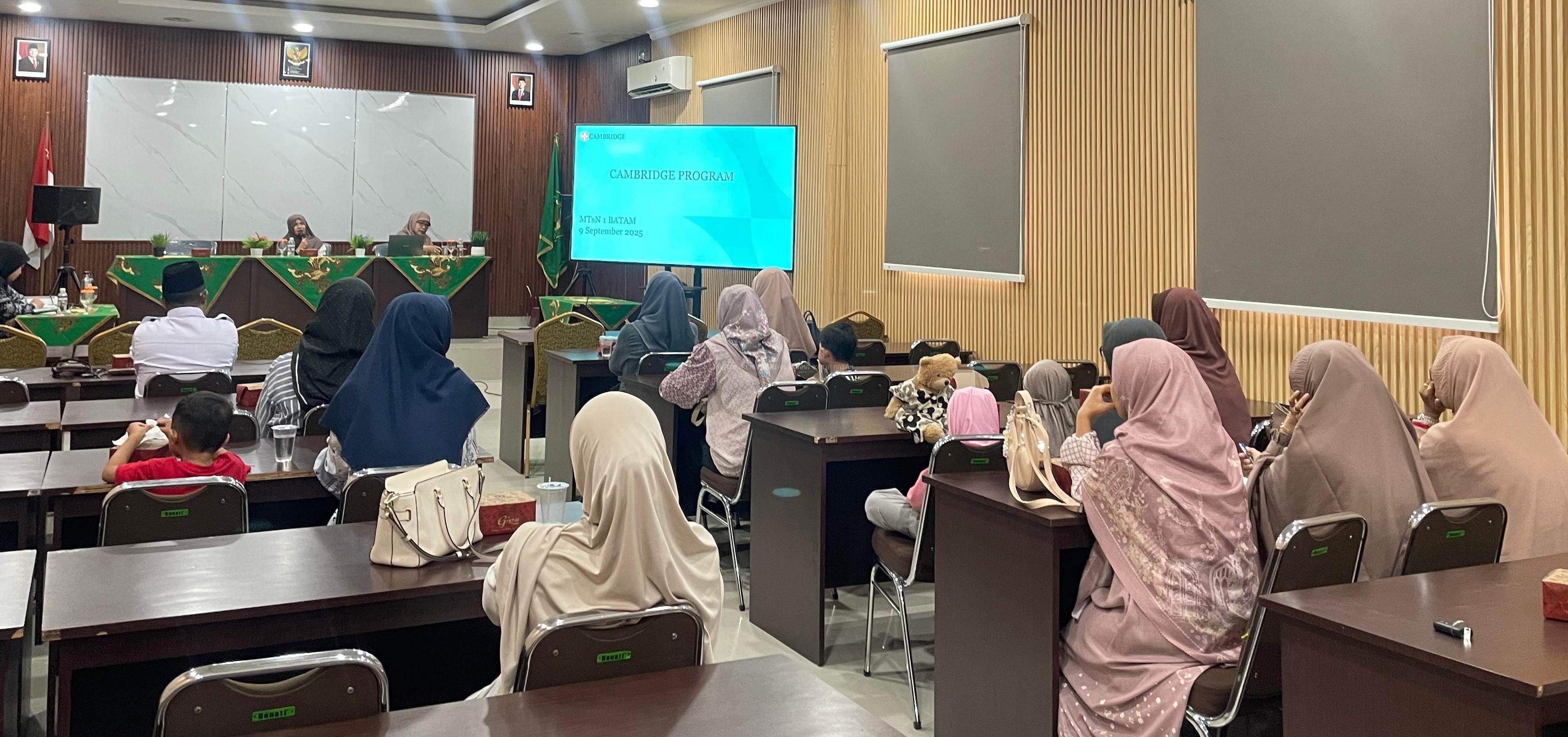 Parent's Day Program Cambridge MTsN 1 Batam Jalin Silaturahmi dengan Orang Tua Peserta Didik Baru
