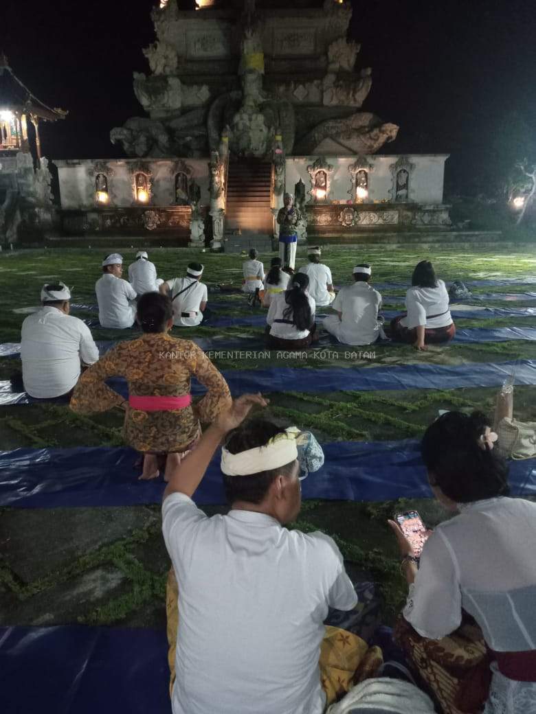 Momentum Tilem Sasih Katiga, Umat Hindu Didorong Pahami Tujuan Hidup Sejati