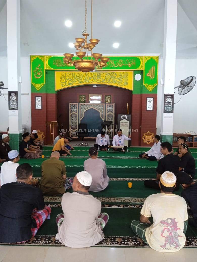 Penyuluh Kemenag Kota Batam Beri Bimbingan Rohani untuk Warga Binaan Lapas Kelas IIA Batam