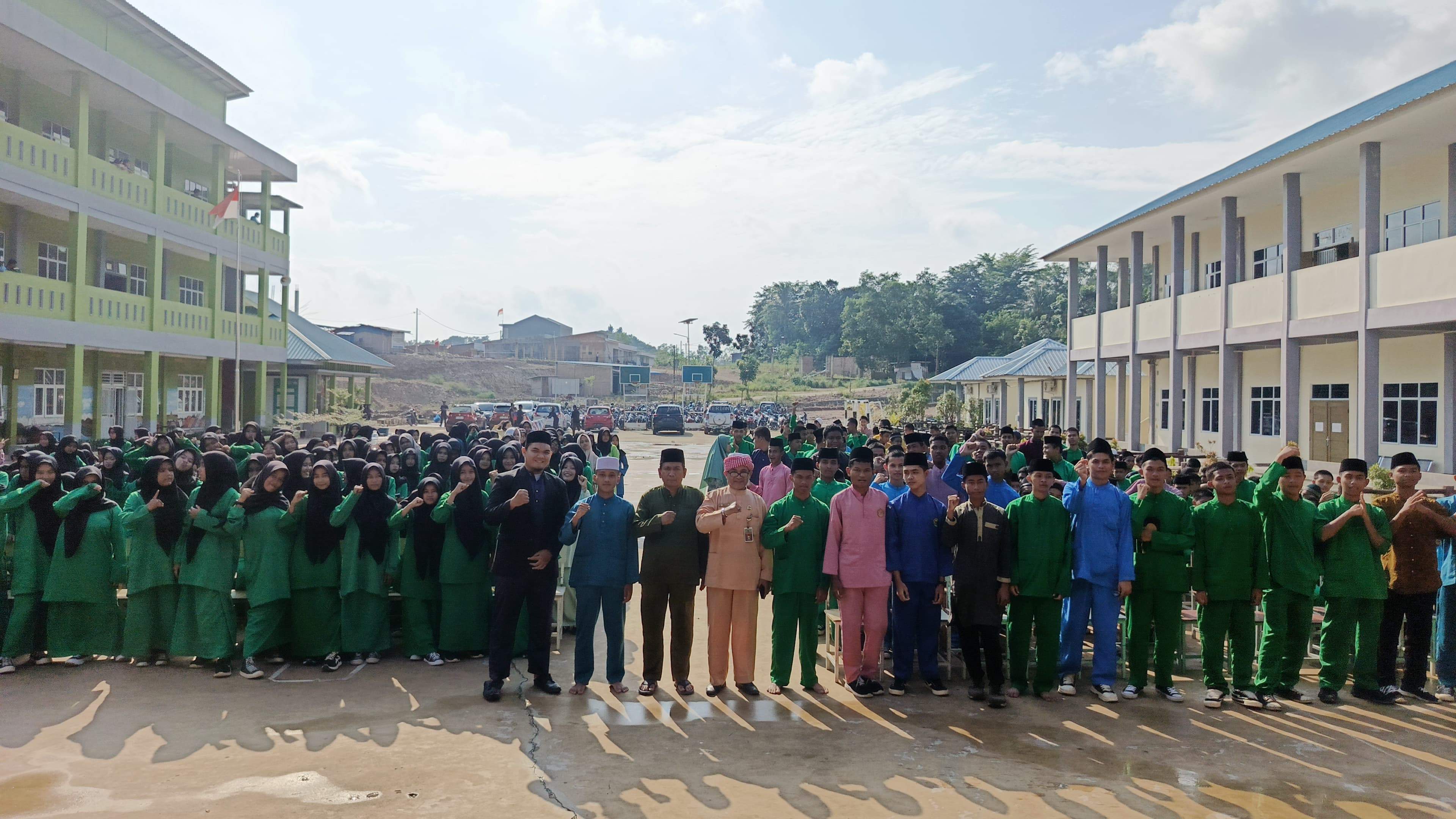 KUA Sekupang Gelar BRUS di SMA N 24 Batam, Bekali Siswa dengan Tips Hindari Kenakalan Remaja