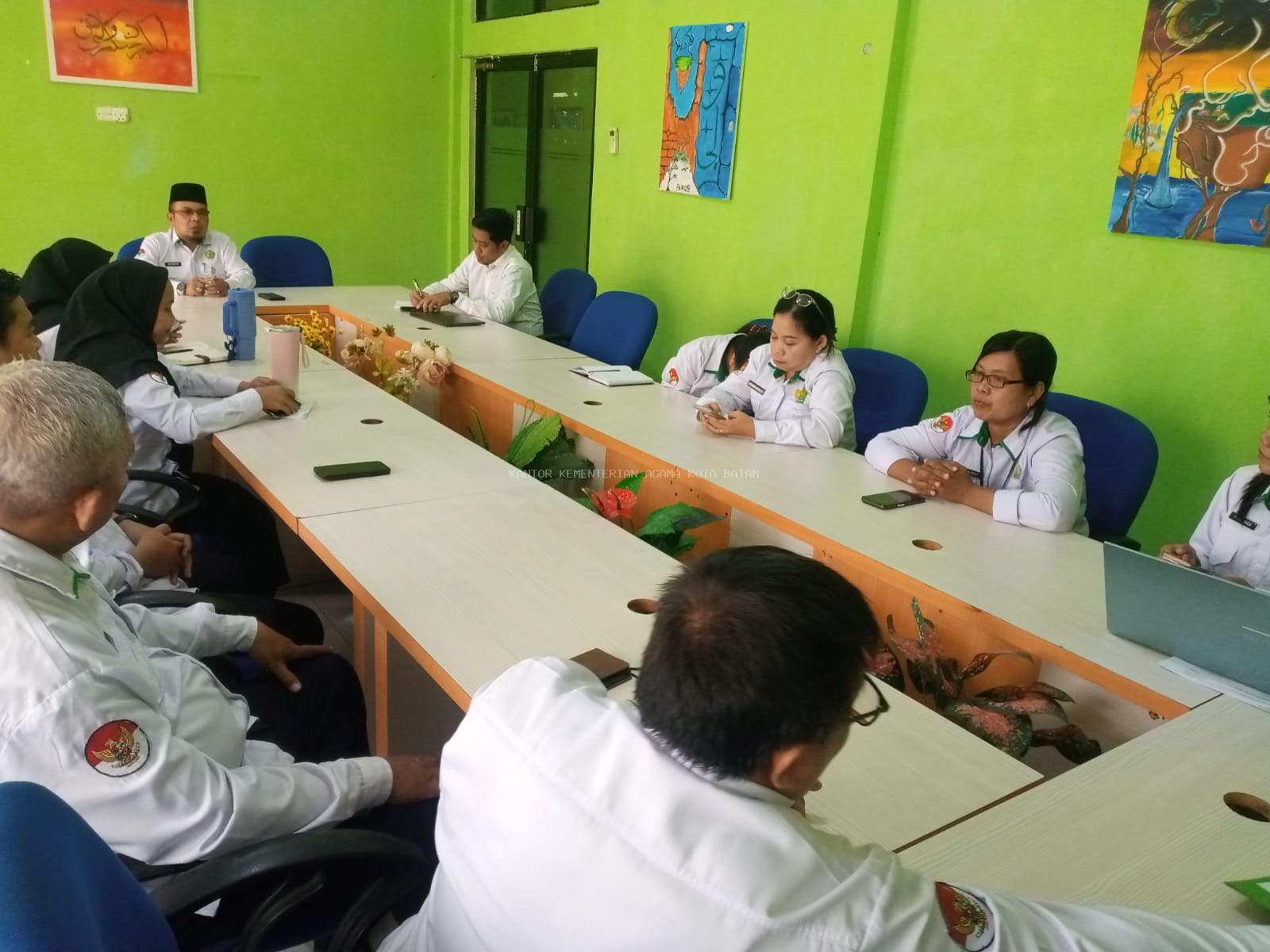 Kasubag TU Kemenag Batam Perkuat Komitmen Pelayanan Melalui PTSP dan Rapat Evaluasi