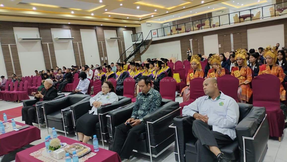 Kolaborasi Pemerintah dan Gereja: Kemenag Hadiri Wisuda STT Pantekosta Batam
