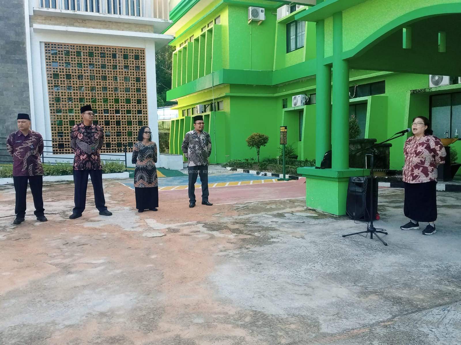 Kasi Urakris Pimpin Apel Pagi, Ingatkan Pegawai Lengkapi Rencana Aksi SKP