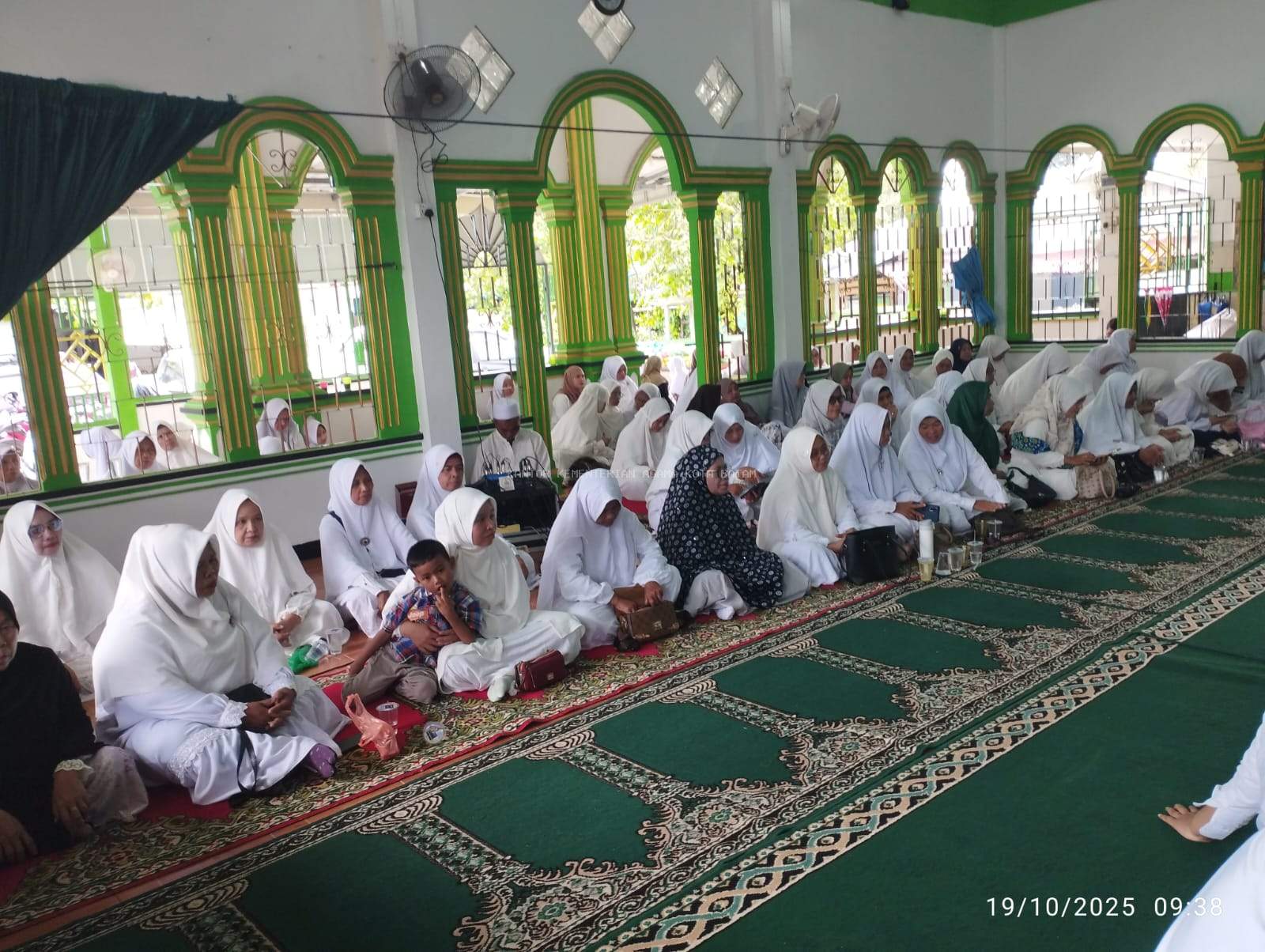 Kepala KUA Batu Aji H. Masnur Ajak Umat Perkuat Iman Melalui Kegiatan “Batu Aji Berdzikir”