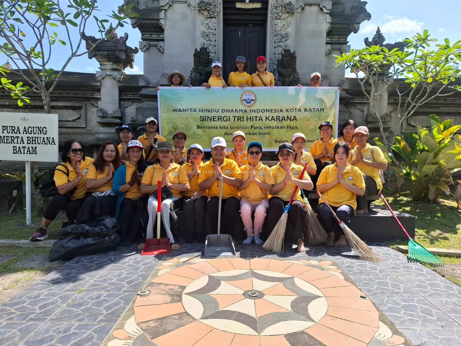 Gotong Royong dan Senam Sehat, WHDI Kota Batam Gaungkan Spirit Tri Hita Karana