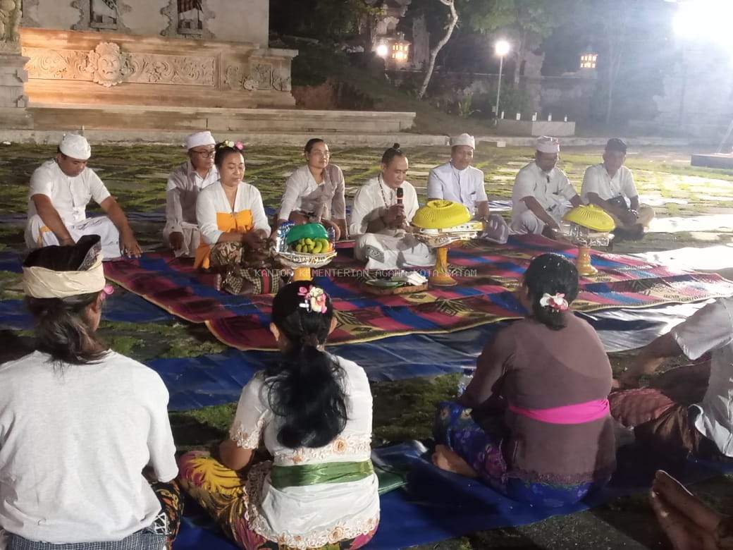 Momentum Spiritualitas: Ida Pandita Mpu Putra Birudaksa Manuaba Hadir di Tengah Umat Hindu Batam