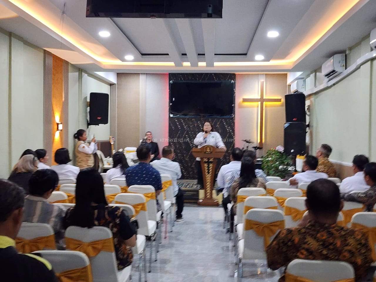 Kemenag Kota Batam Hadir di PHT B3L: Ikut Ibadah Rutin dan Perkenalkan Penyuluh Kristen