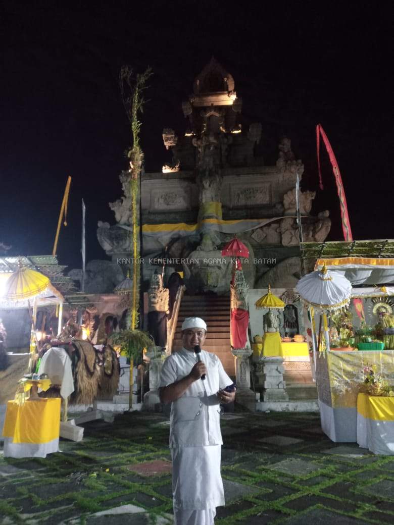 Piodalan Alit di Pura Agung Amerta Bhuana, Kemenag Batam Tegaskan Penguatan Kehidupan Keagamaan