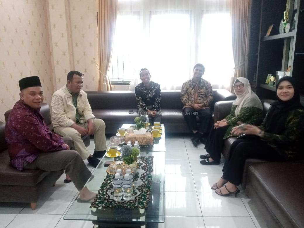 Unrika Silaturahmi ke Kemenag Batam, Bahas MoU dan Program Pengembangan SDM