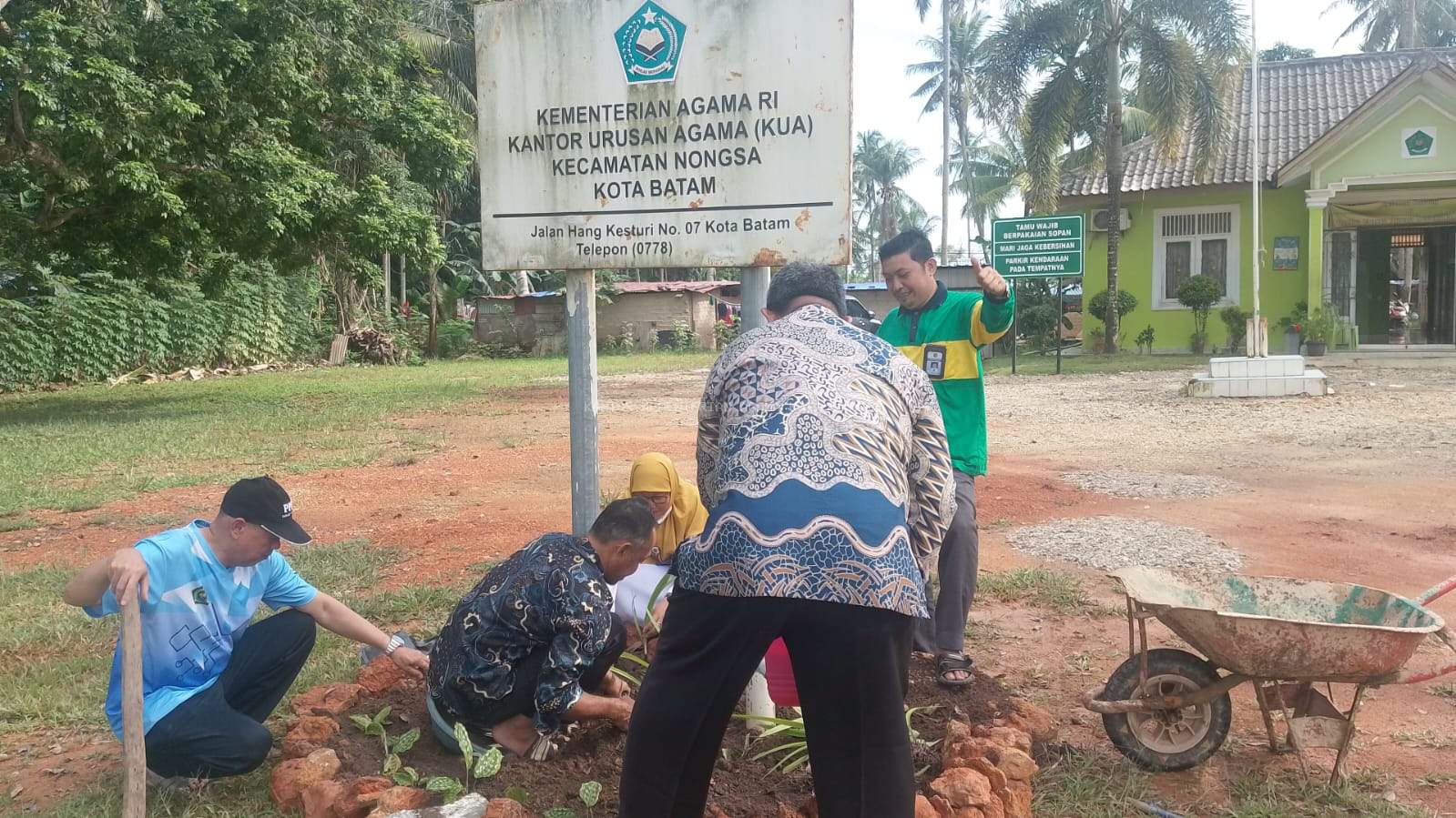 Wujudkan Lingkungan Asri, KUA Nongsa Galakkan Gerakan Ekoteologi