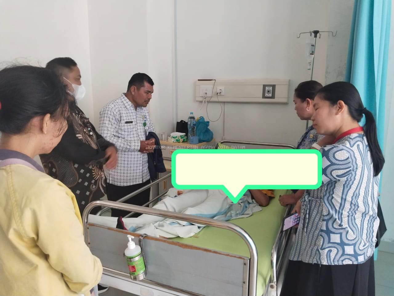 Pokjaluh Kemenag Batam Hadir di RSUD Embung Fatimah Menyapa dan Memberi Pelayanan Rohani melalui Do'a