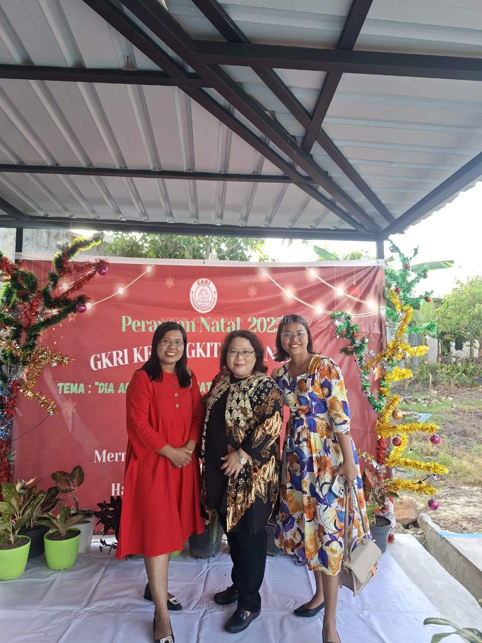 Sukacita Natal Menggema di GKRI Kebangkitan dan Hidup, Pesan Damai Mengalir bagi Jemaat
