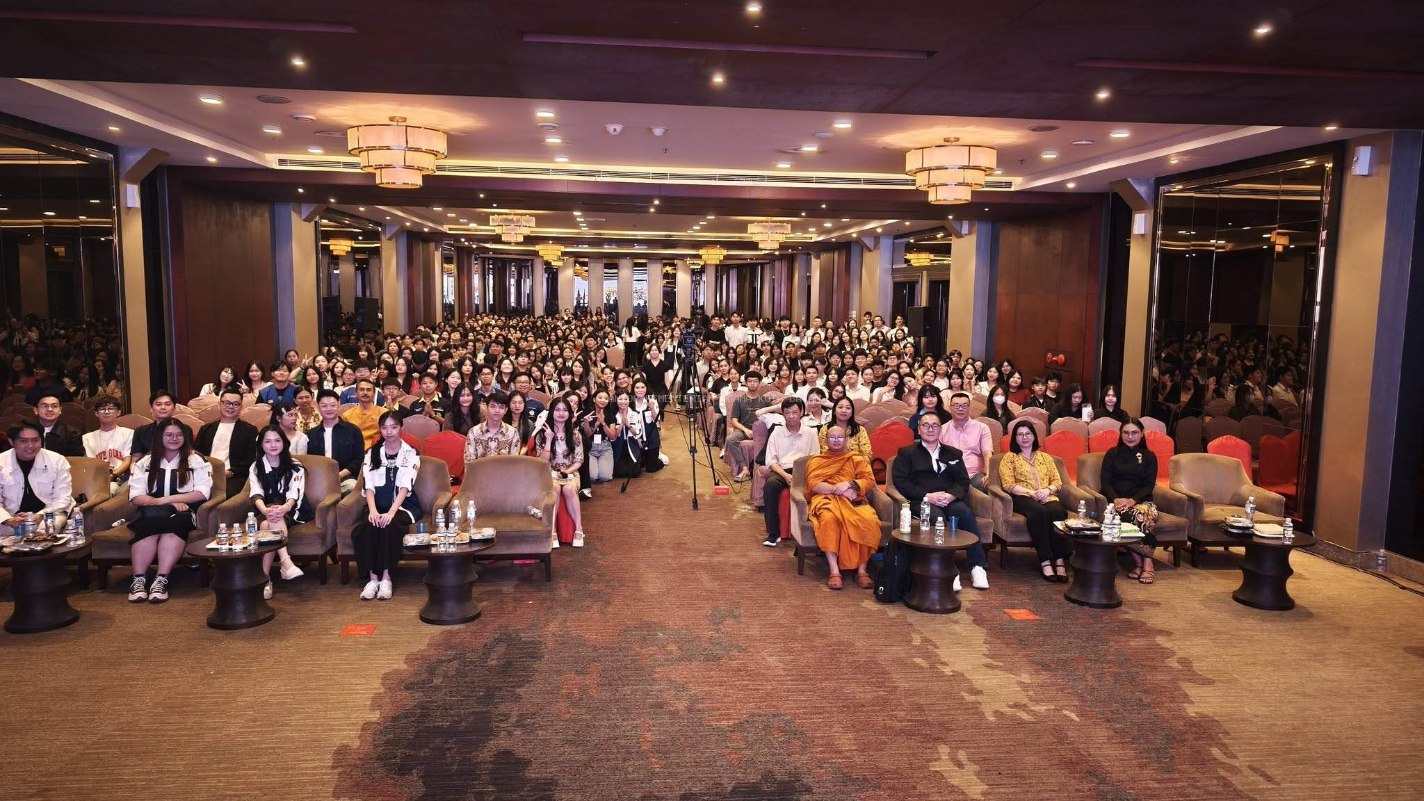 Solusi untuk Gen Z; Dhamma Vaganza 3.0 di Universitas Internasional Batam