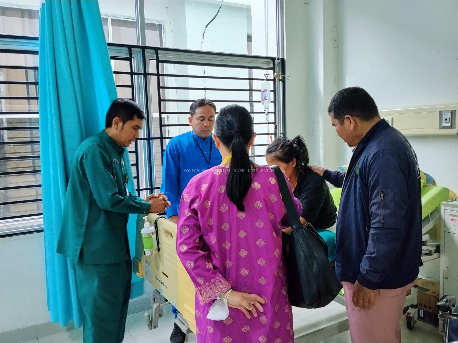 POKJALUH KEMENAG HADIR DI RSUD EMBUNG FATIMAH: MELALUI DOA IMAN DI KUATKAN DAN HATI YANG LEMAH DI HIBURKAN