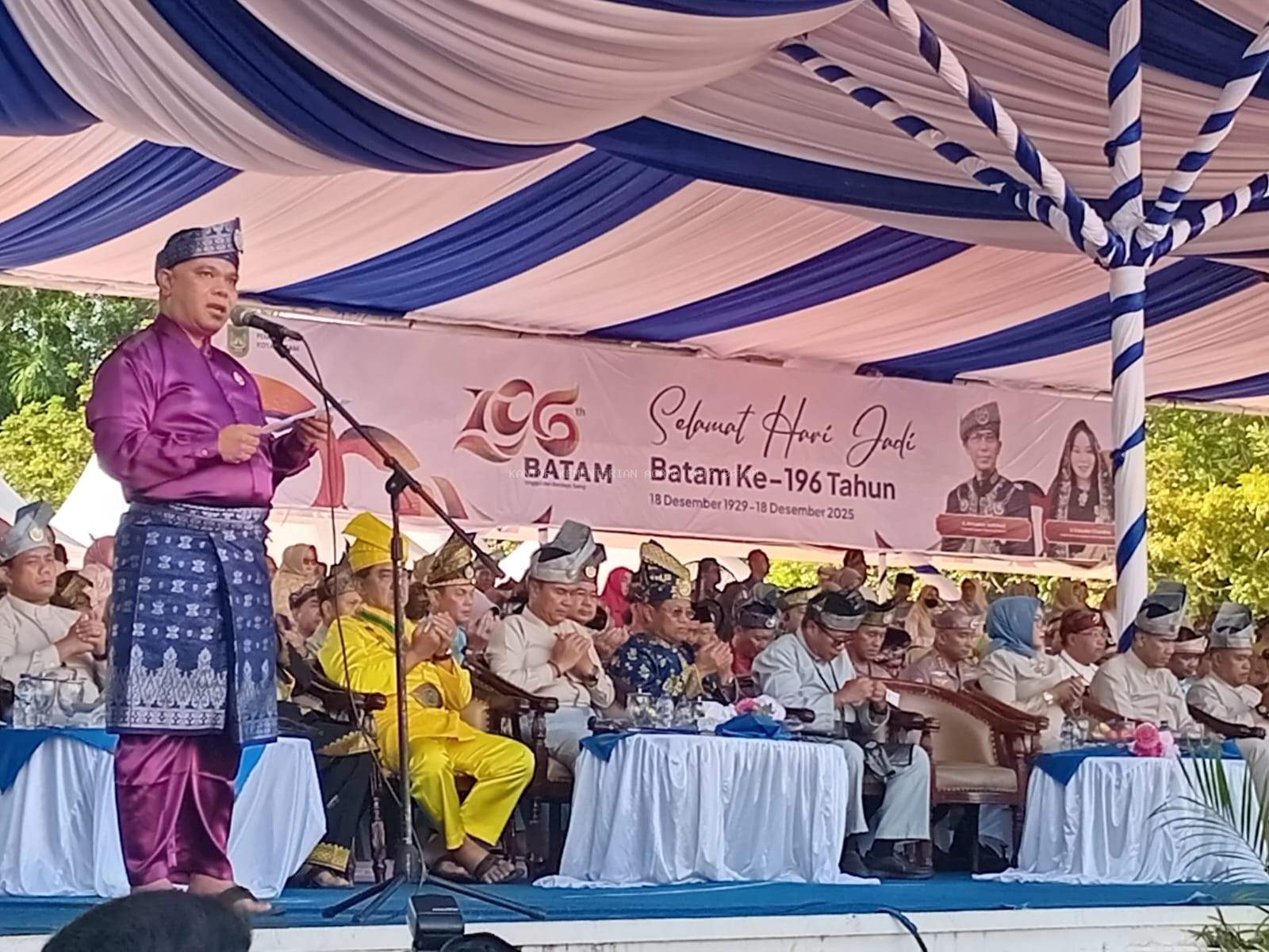 Kepala Kemenag Batam Pimpin Doa pada Upacara dan Rapat Paripurna Hari Jadi Kota Batam ke-196