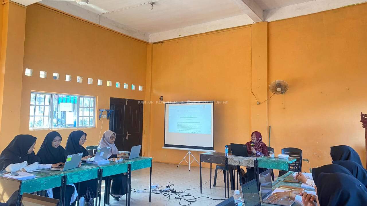 MTs Hang Nadim Batam Gelar Bimtek Peningkatan Kompetensi Guru Berbasis Cinta dan Deep Learning