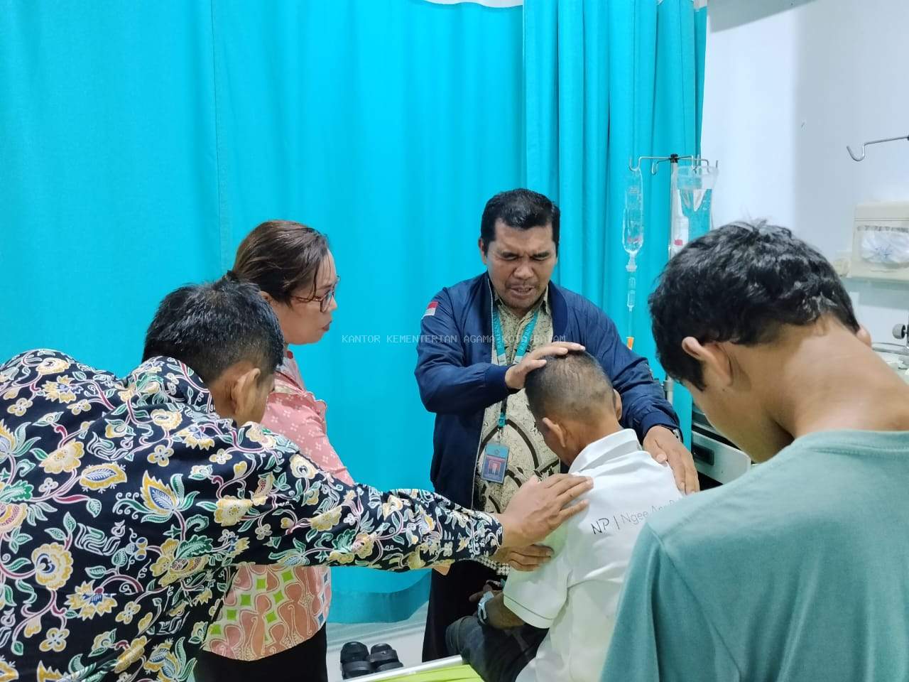 Pokjaluh Kemenag Batam Hadir di RSUD Embung Fatimah, enguatkan dan Menyatakan Bahwa Penyertaan Tuhan Ada Pada Waktu yang Tepat 