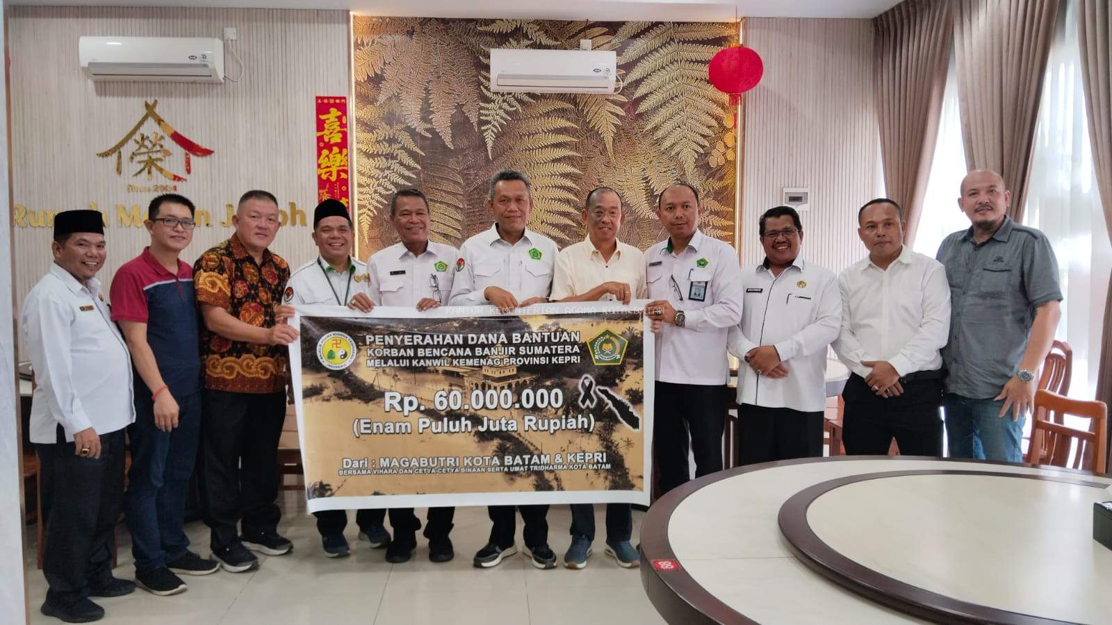Kanwil Kemenag Kepri Terima Donasi Rp 60 Juta dari Magabutri untuk Korban Bencana Sumatera
