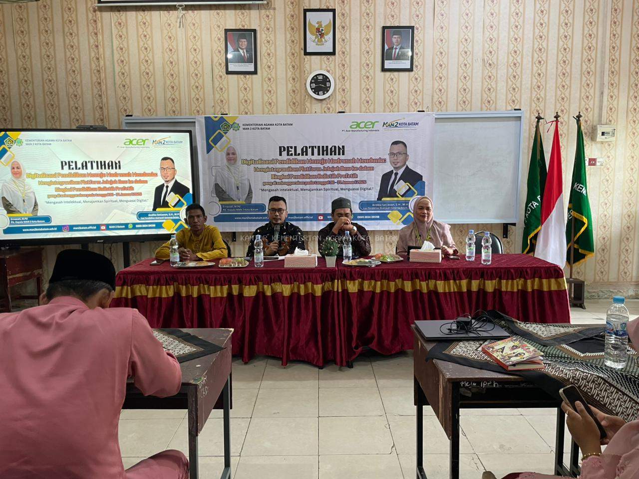 Akselerasi Digitalisasi, MAN 2 Batam Gelar Pelatihan Platform "Jelajah Ilmu" Menuju Madrasah Mendunia