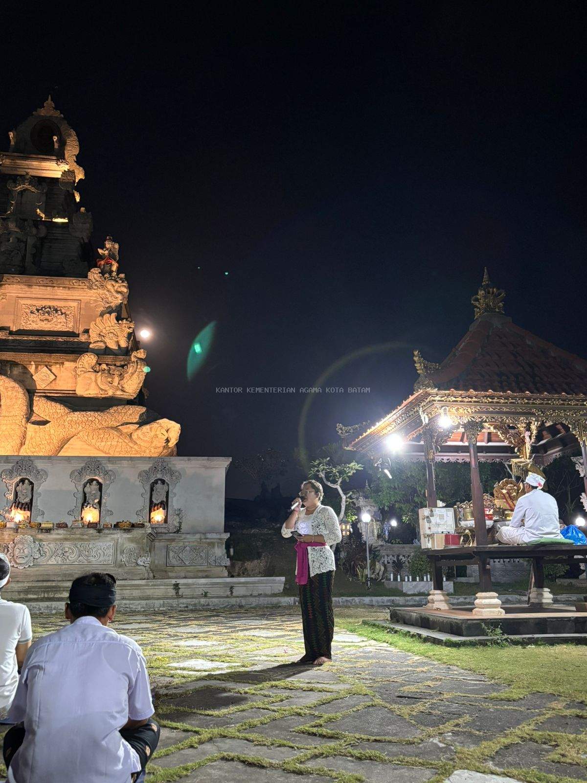 Penyuluh Agama Hindu Kemenag Batam Kupas Strategi Bangun Keluarga Sukinah di Pura Agung Amerta Bhuana