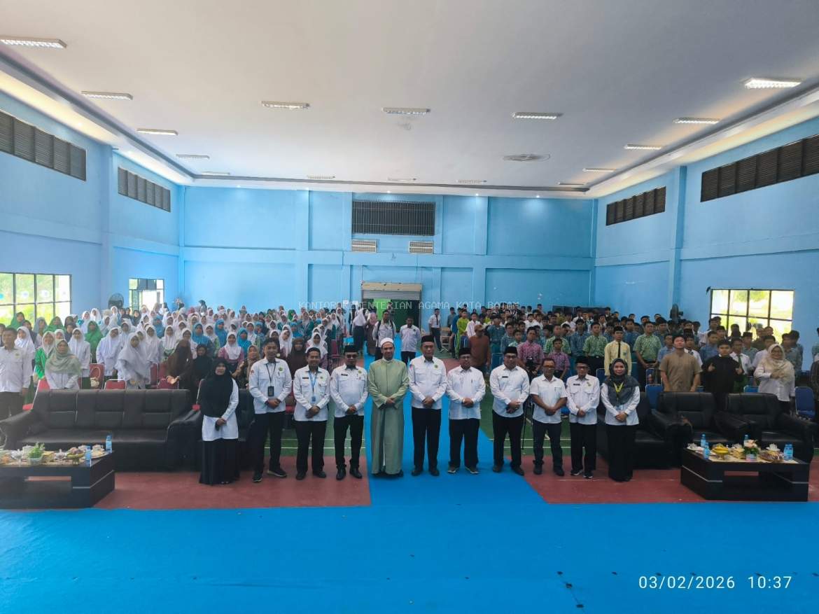 Incar Prestasi Global, Kakanwil Kemenag Kepri Motivasi Calon Siswa di Open House MAN IC Batam
