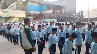 Semangat Sabtu Sehat: Ceria Senam Bersama di MIS Al-Muttaqin Tanjung Uma