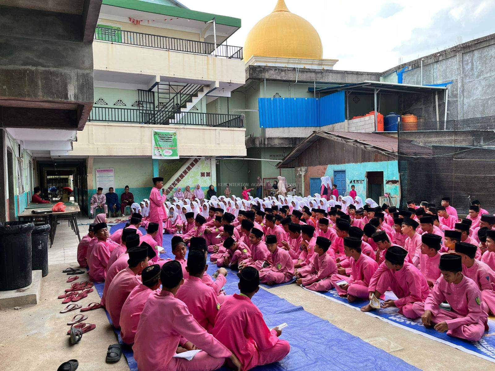 Wujudkan Harmoni Sosial, MTs Al Muttaqin Gelar Muhadarah "Pentingnya Menjaga Lisan"