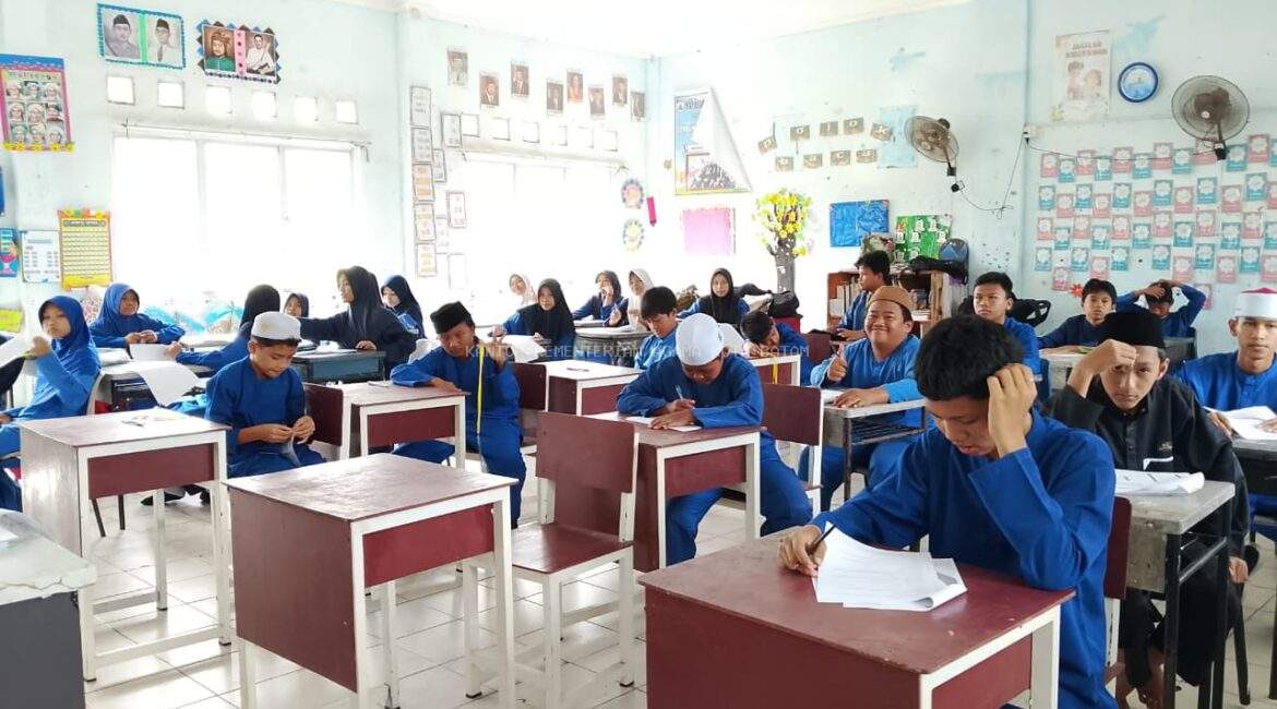 Kegiatan Munaqasah MTDW Kelas IX di Yayasan Iskandar Muda