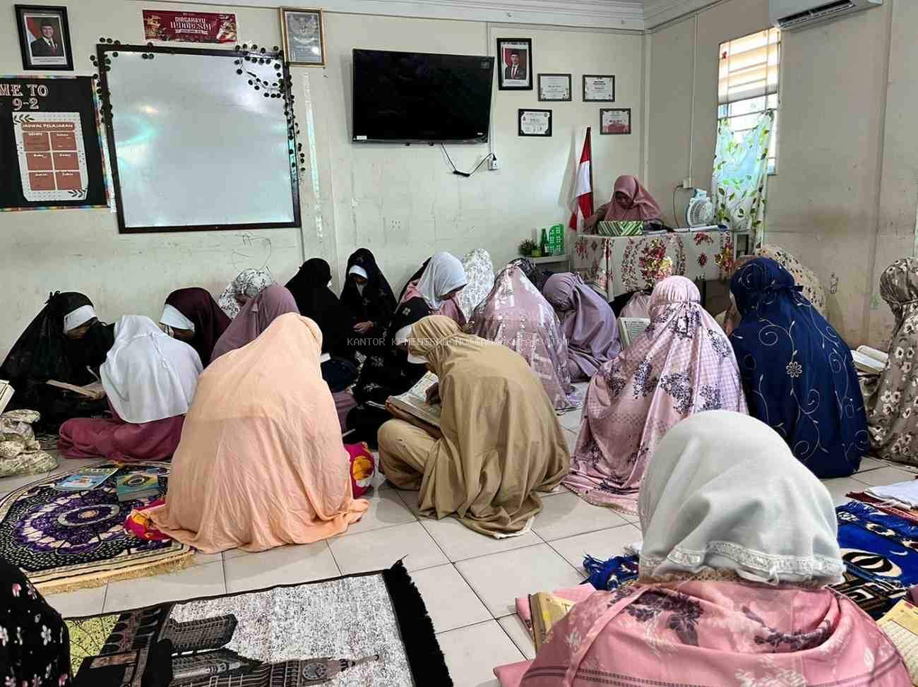 Tadarus Massal 30 Juz: Gebrakan Pesantren Ramadhan MTs Al-Muttaqin Perkuat Iman di Era Digital
