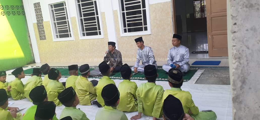 Menumbuhkan Nilai Keimanan di Bulan Suci, MIS Daud Kholifatullah Gelar Istighosah dan Doa Bersama