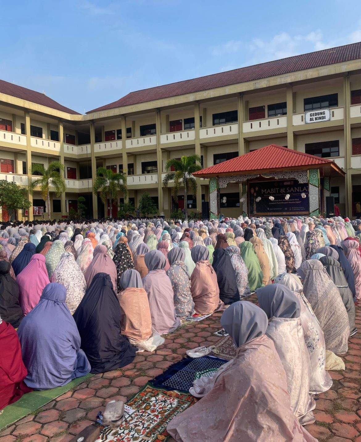 MAN 1 Kota Batam Gelar MABIT & SANLAT 2026 untuk Perkuat Iman dan Karakter Siswa