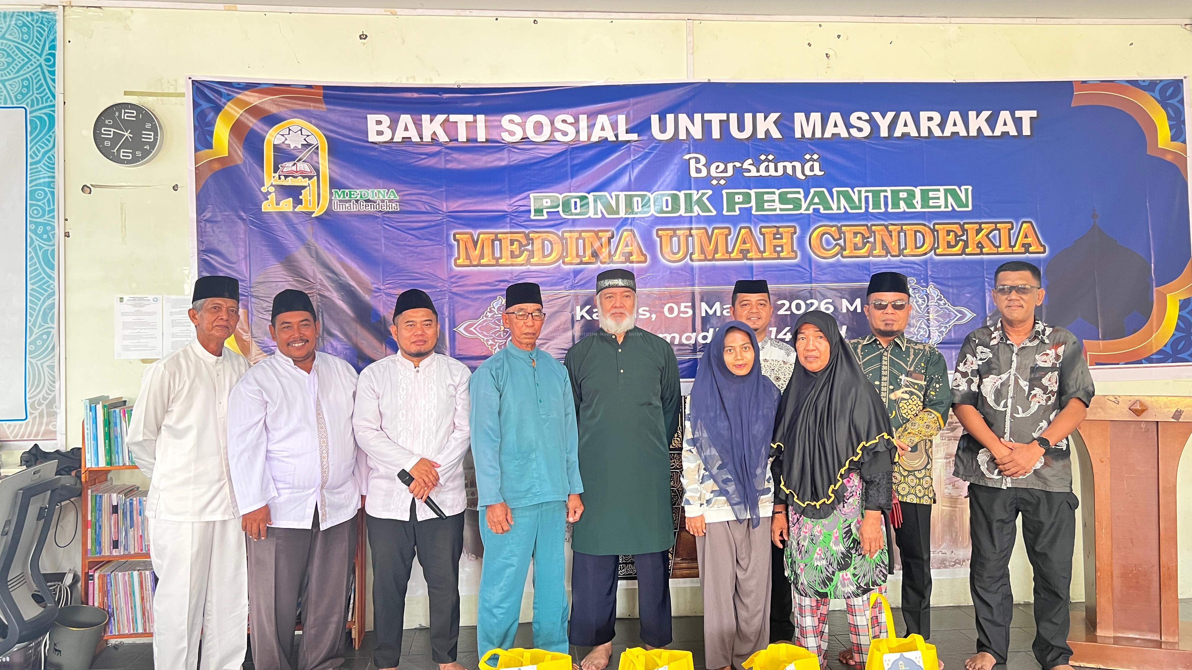 Kemenag Batam Dukung Penuh Aksi Sosial Ponpes Medina Umah Cendikia untuk Masyarakat