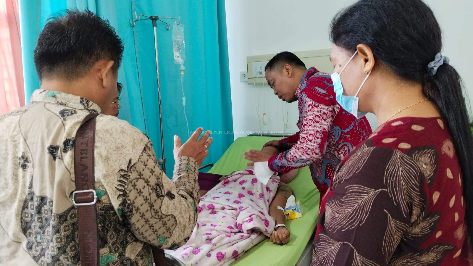 Resonansi Harapan di Ruang Rawat: Kala Penyuluh Agama Kemenag Batam Menyentuh Jiwa di RSUD Embung Fatimah