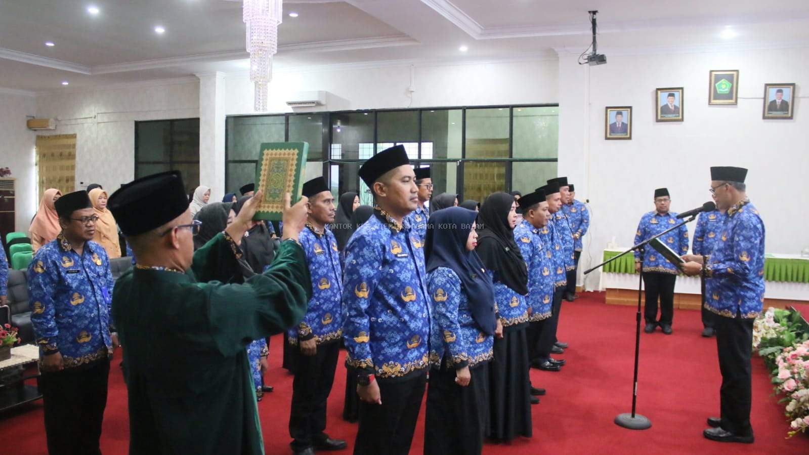 Kakanwil Kemenag Kepri Lantik 19 Pejabat, 6 Orang Berasal dari Kemenag Batam