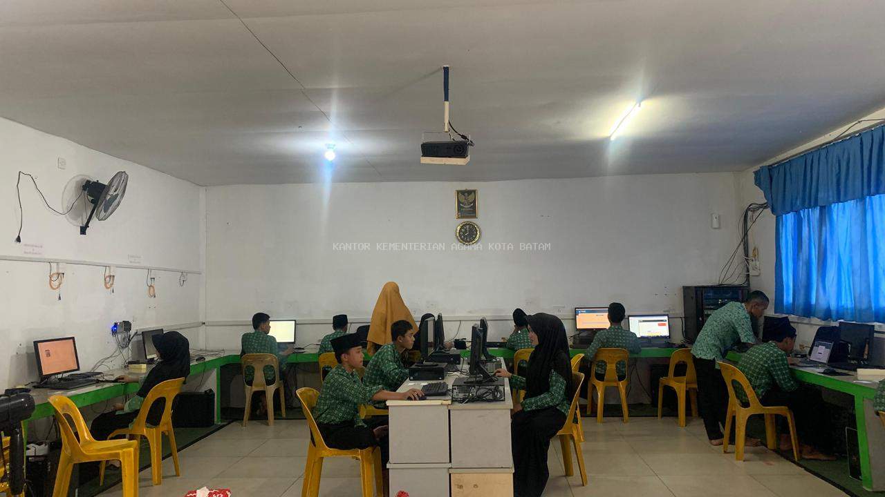 Persiapkan Mental dan Akademik, MTs Hang Nadim Batam Gelar Gladi TKA Kelas 9