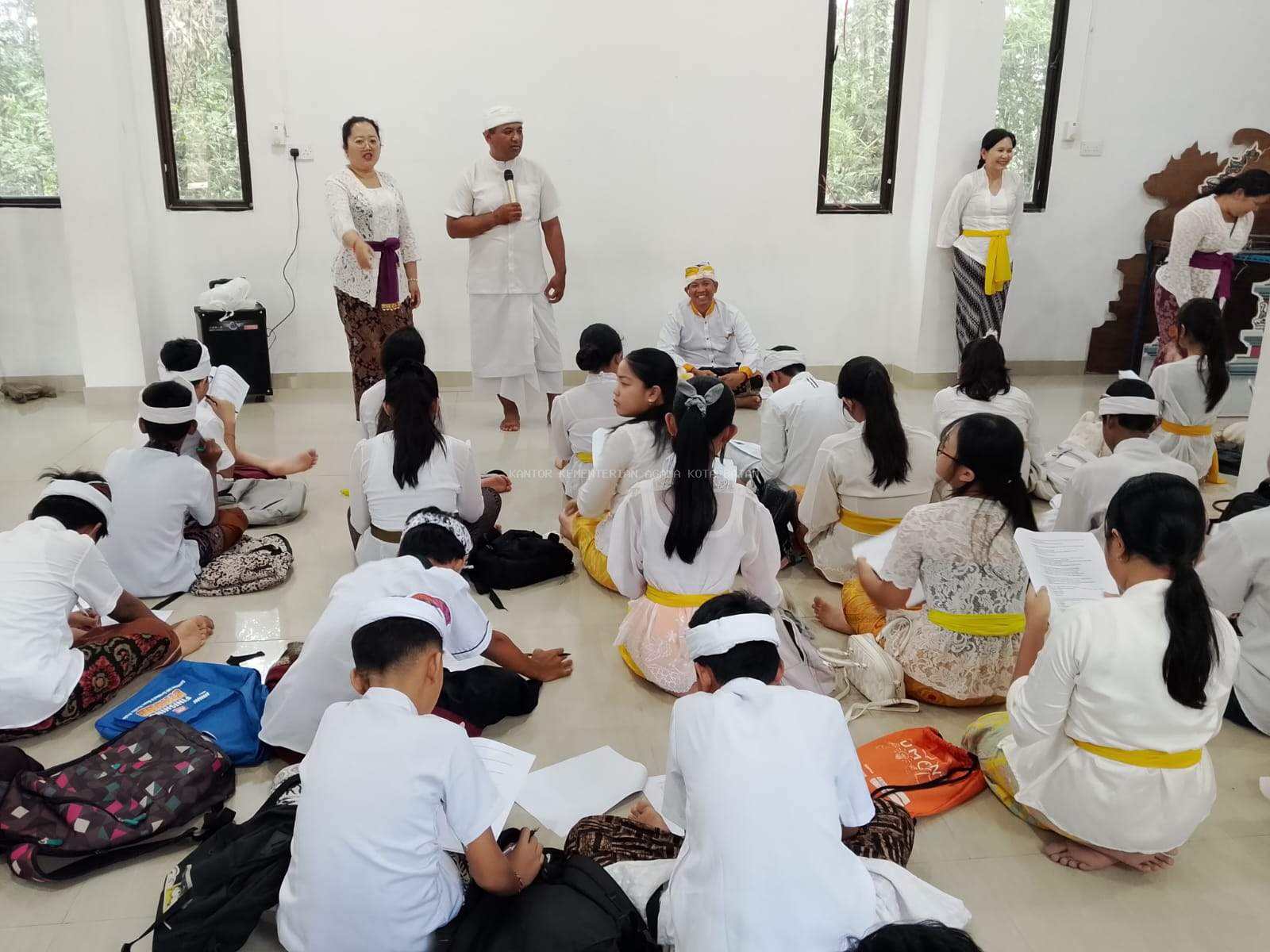 Suntikan Motivasi Made Karmawan untuk Siswa Pasraman Jnana Sila Bhakti Jelang Ujian