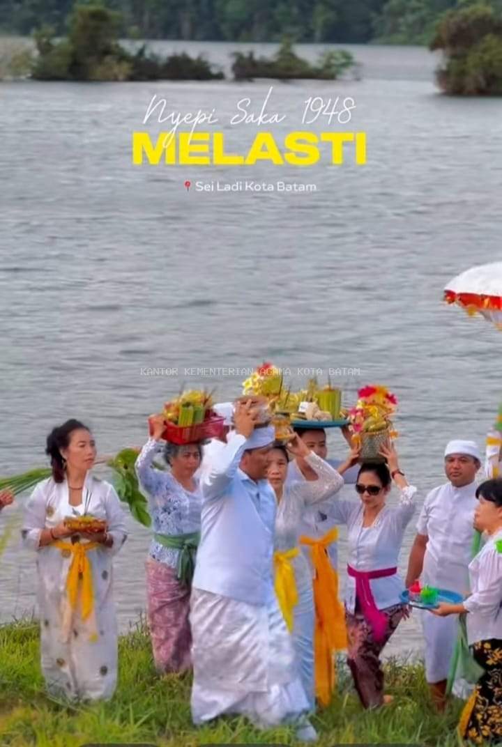 Sambut Hari Suci Nyepi, Umat Hindu Kota Batam Gelar Upacara Melasti di Sei Ladi