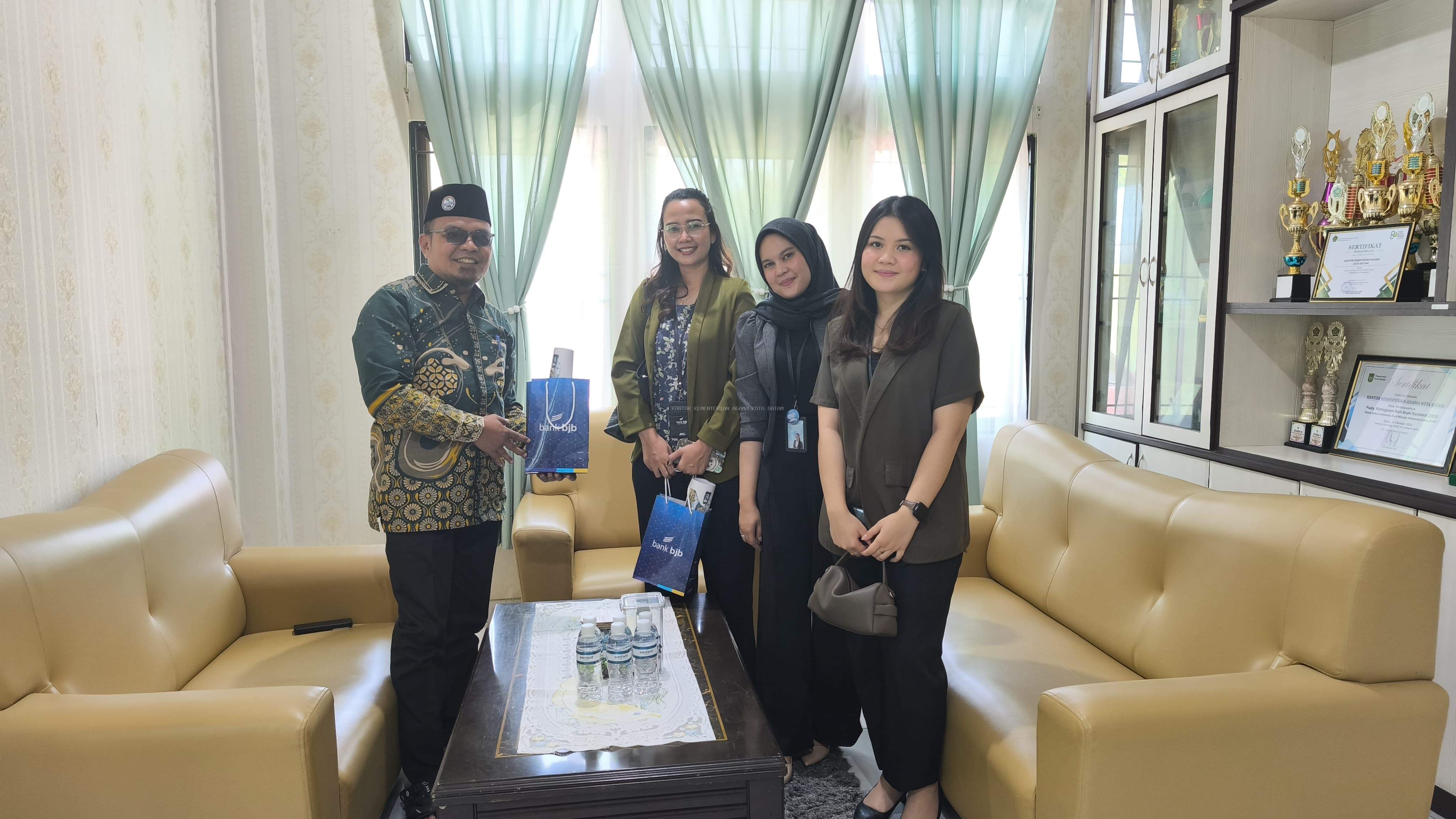 Pererat Silaturahmi, Bank BJB Batam Sosialisasikan Produk Perbankan di Kantor Kemenag Batam