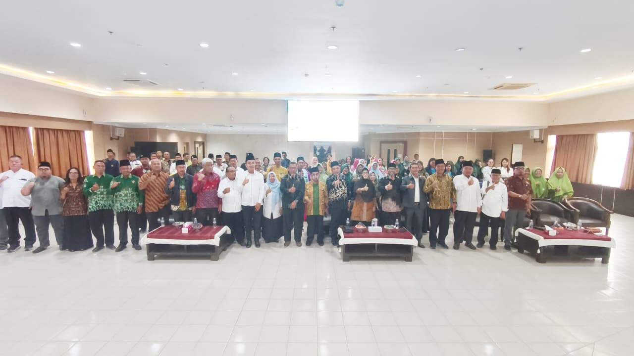 Pererat Silaturahmi, Kepala Kantor Kemenag Kota Batam Hadiri Halal Bihalal FKUB di Kantor Pemko
