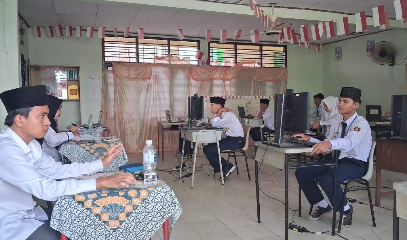 Ujian TKA MTs Darul Ihsan Berjalan Lancar, Siswa Tunjukkan Kedisiplinan Tinggi