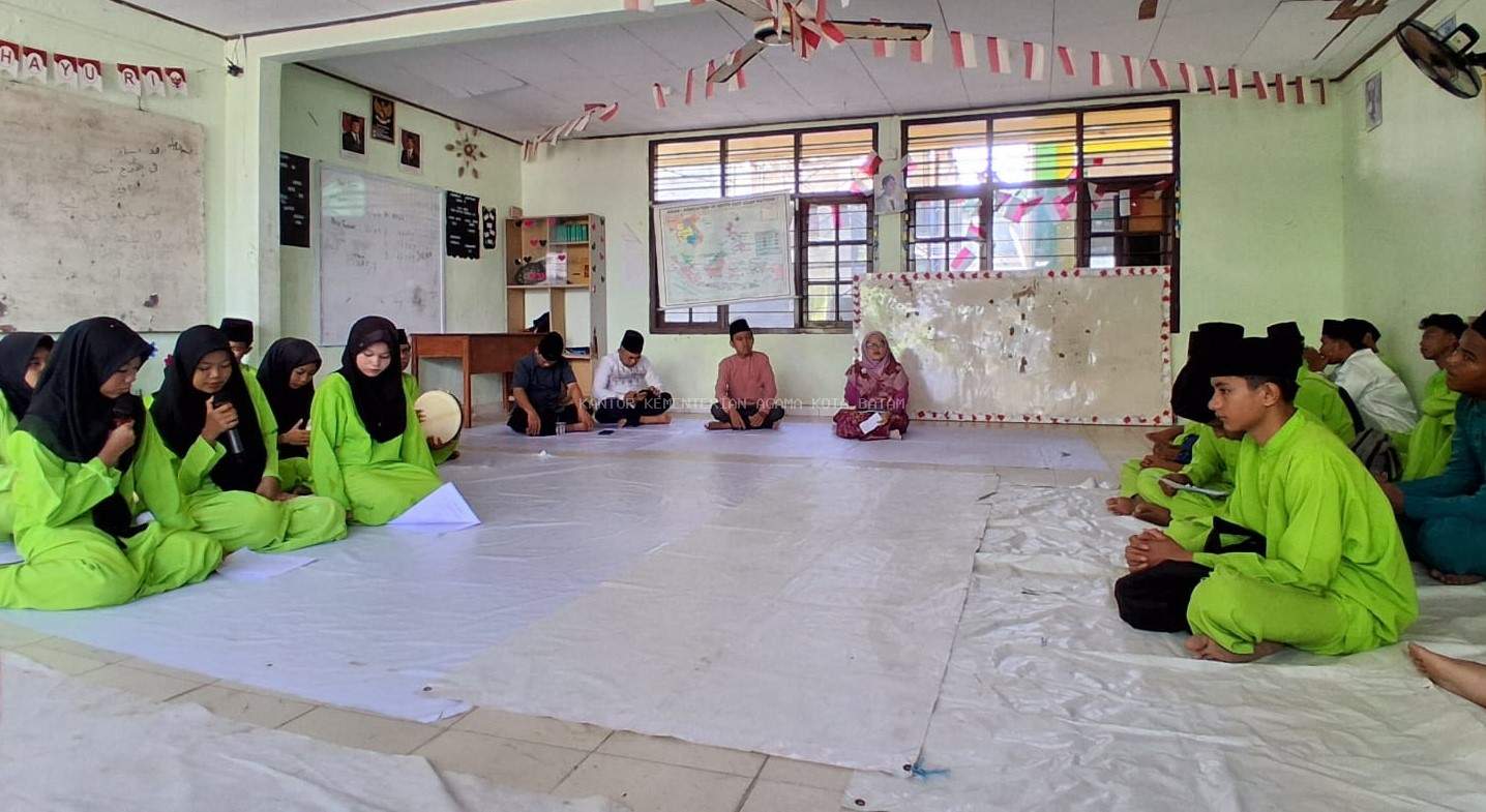 Pererat Silaturahmi Pasca-Ramadan, Halal Bihalal MTs Darul Ihsan Berlangsung Penuh Makna