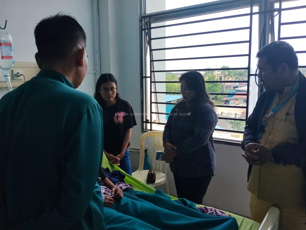 Penghiburan di Tengah Badai, Penyuluh Agama Kristen Kemenag Batam Hadirkan Kekuatan Rohani di RSUD Embung Fatimah 