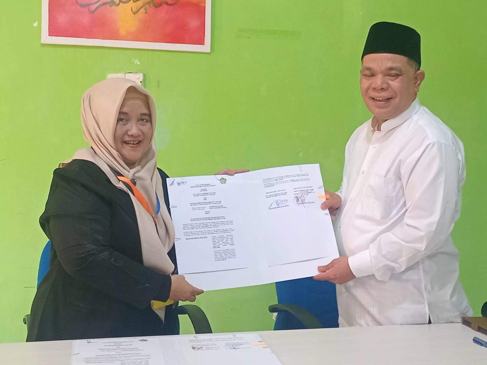 Sinergi Kampus dan Kemenag: MoU Batam Tourism Polytechnic Perkuat Pembinaan Rohani Mahasiswa