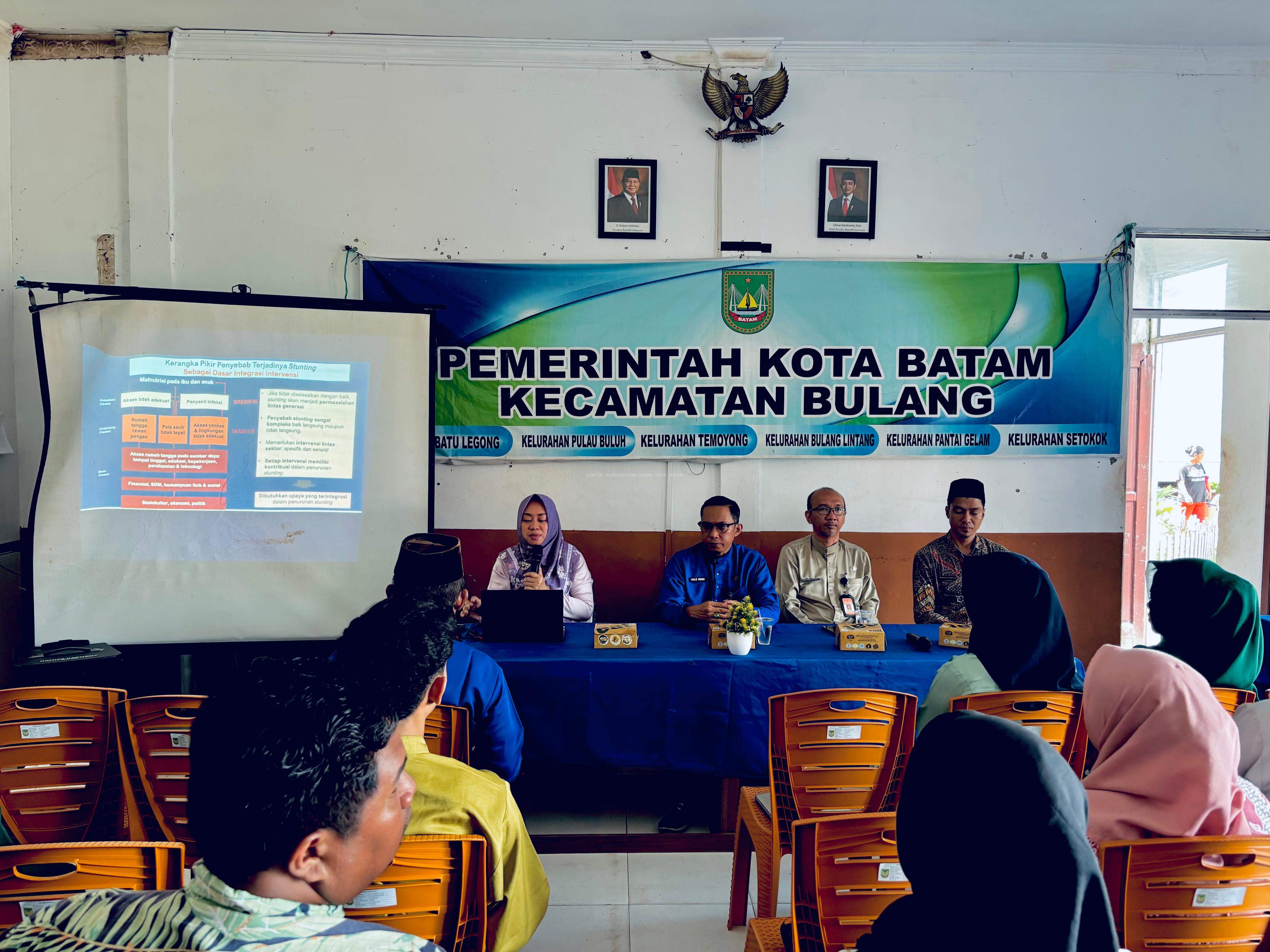 KUA Bulang menghadiri sosialisasi pencegahan stunting di Aula Kantor kecamatan Bulang