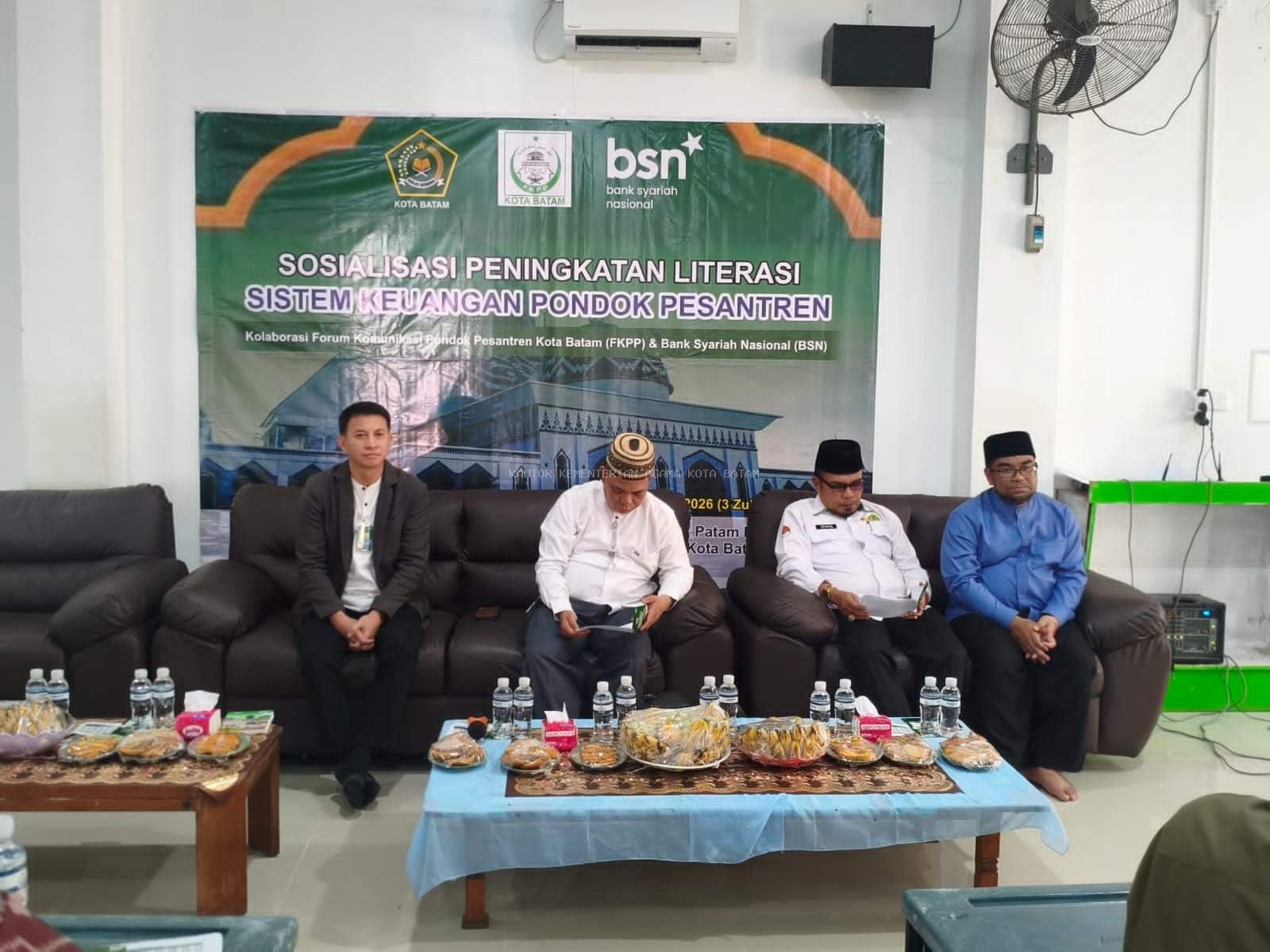 Sosialisasi Literasi Keuangan di Ponpes Darul Hikam: Menuju Tata Kelola Pesantren yang Akuntabel