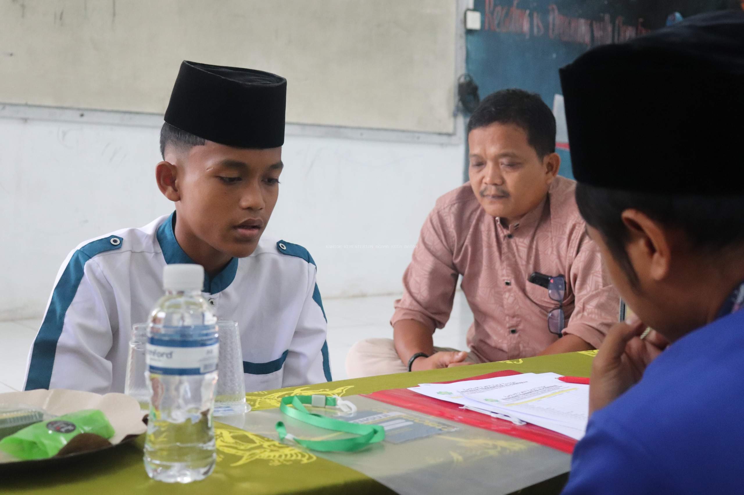 Wujudkan Generasi Qur’ani, MTs Al Ukhuwah Sukses Gelar Tasmi’ Hifdzil Qur’an Kelas IX